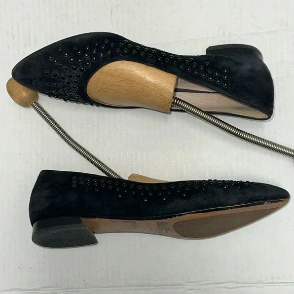 Clarks Narrative Black Studded Pointed Toe Flats Size 8.5 Leather - Picture 3 of 8
